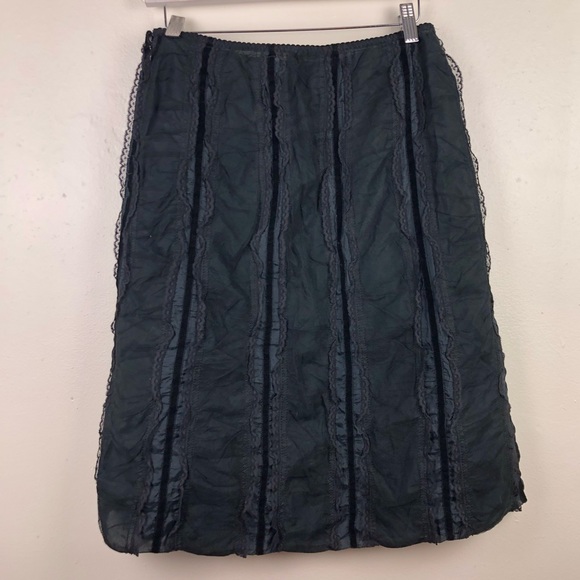 Prada Beautiful 100% Silk Skirt w/ Crushed Velvet Detail - Picture 3 of 6